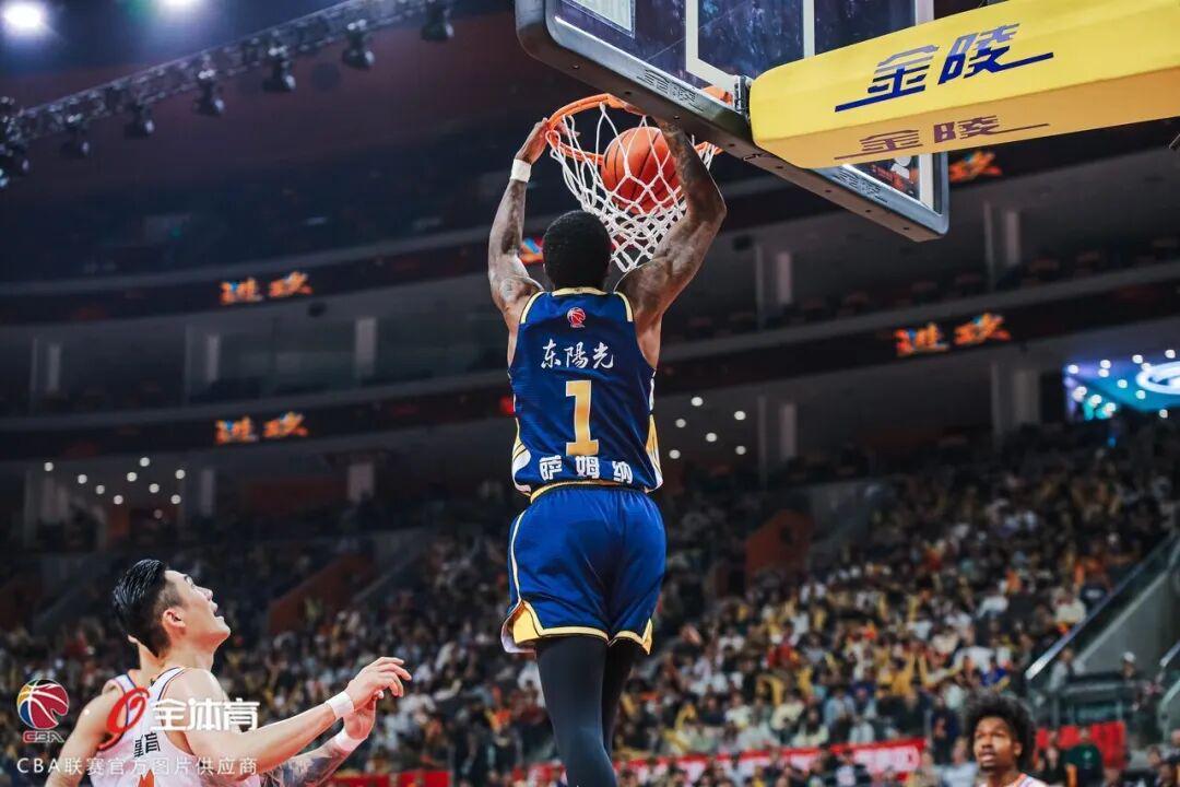 世界杯比赛在线观看平台-下半场反扑未果,广东主场不敌上海