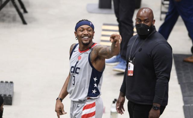 世界杯比赛在线观看平台-忠诚之心即将破碎？美媒：比尔或在选秀前申请交易