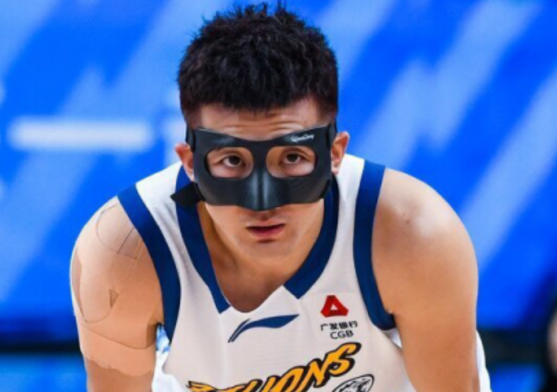 大冷!广厦无缘30分逆转遭山东终结7连胜 布朗38分末节21分